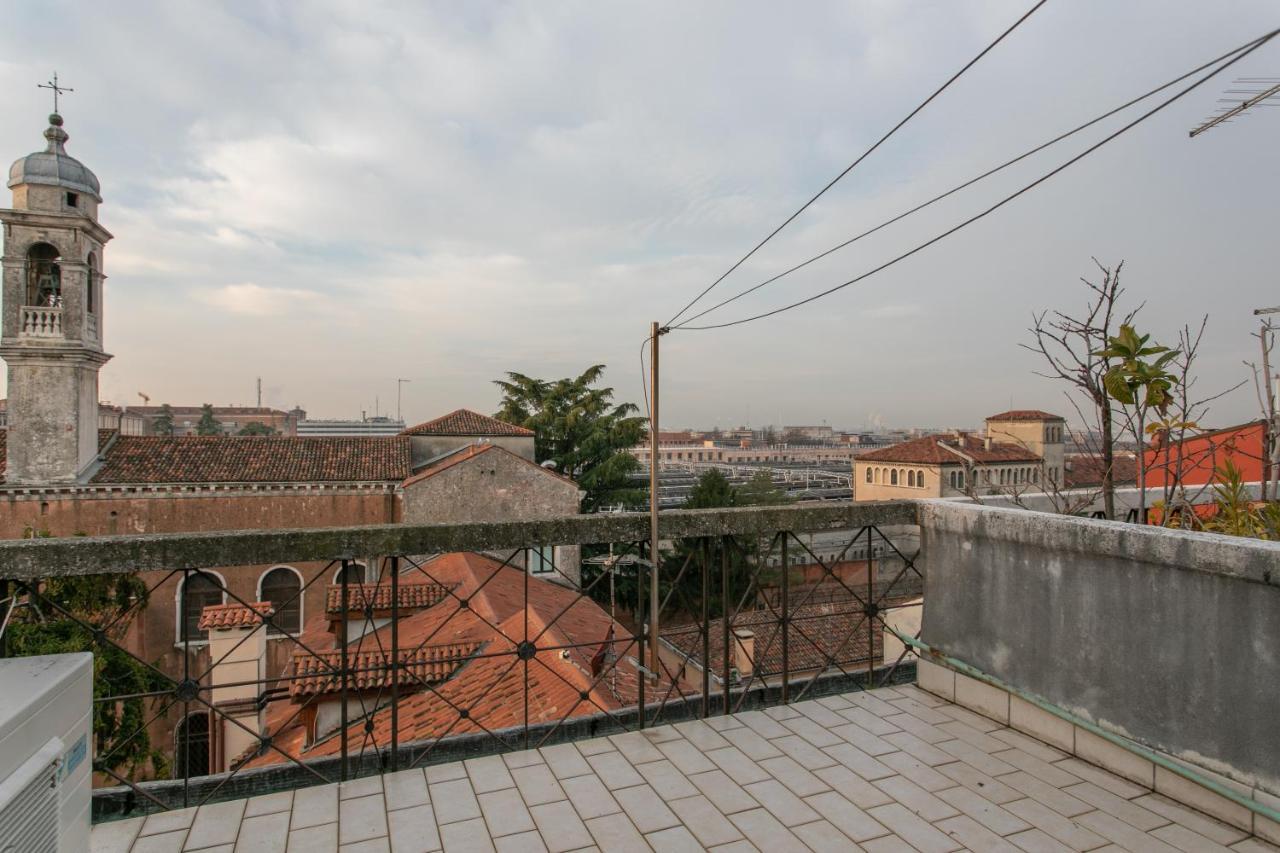 Venice Lance With Lift, 2 Minutes Walk From The Train Station エクステリア 写真